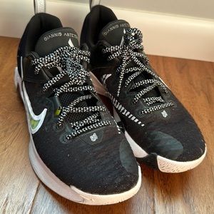 Men’s Nike Freak size 8.5